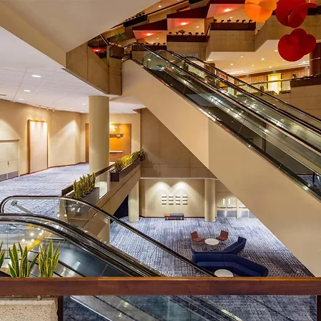 Hyatt Regency Crystal City At Reagan National Airport-3